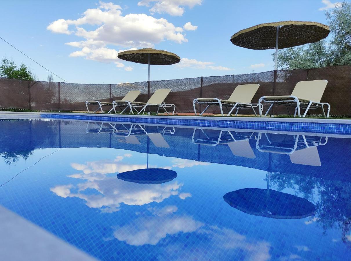Los Laureles Casa Rural Urda Exterior photo