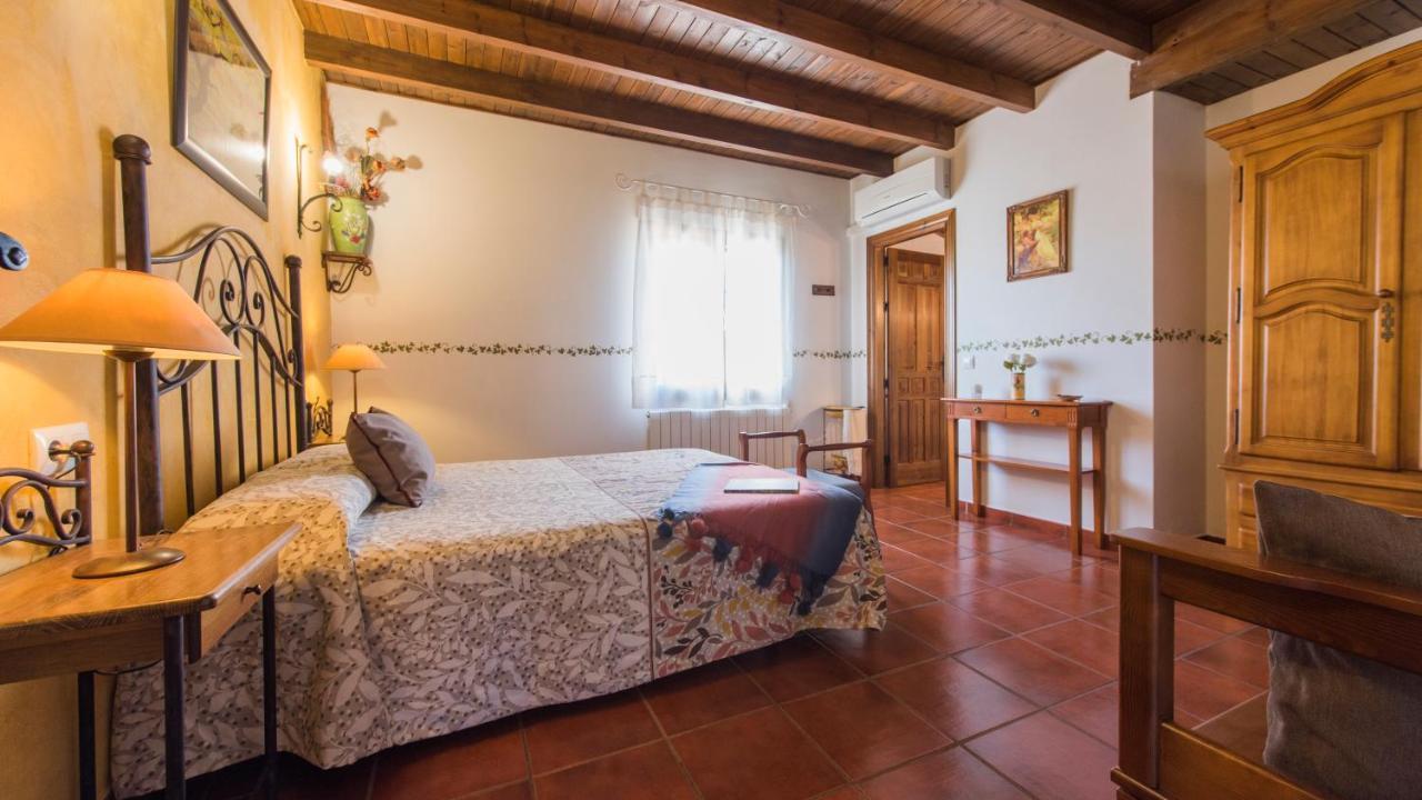 Los Laureles Casa Rural Urda Exterior photo